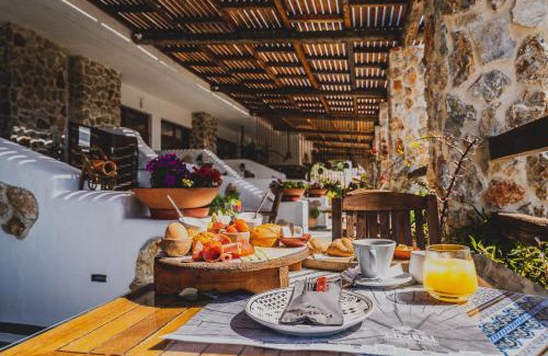 Monolithos Hotel | Oceanfront Retreat at Limeri Traditional Guest House