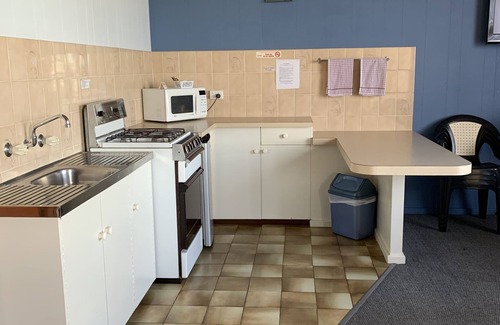 Mount Gambier Other | Budget-Friendly Stay at Limestone Coast Tourist Park