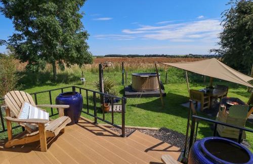 Retford House | Elegant Glamping Experience in Portland - 4-Star Retreat