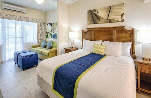 Flag Hill Resort | Secluded Limetree Resort - Deluxe 1 Bedroom on Caribbean Beach