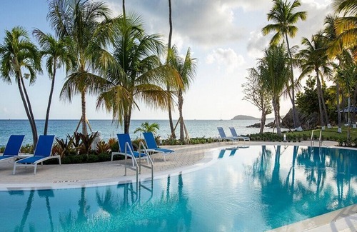 Flag Hill Resort | Secluded Limetree Resort - Deluxe 1 Bedroom on Caribbean Beach