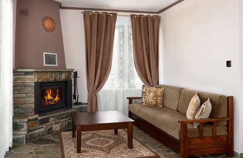 Irakleia House | Unforgettable Limneo: 4-Star Stay with Breakfast Included