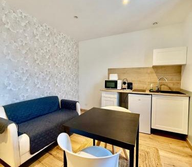 Limoges Apartment | Family-Friendly Retreat at Limoges Sud-LesCinqSuites