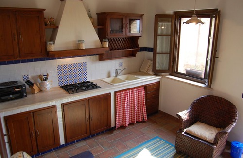 Barberino Val d'Elsa Apartment | Top-Rated Linearis Holiday House with Pool & Lake Views