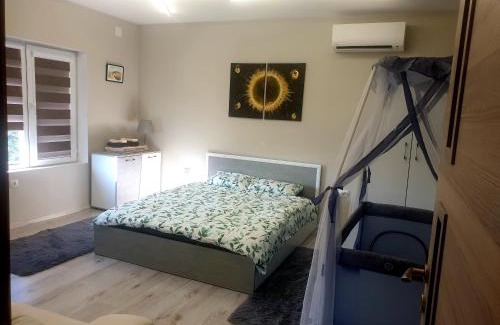 Karlovo Apartment | Stay at Lina Gio Apart with Breakfast & Family-Friendly Vibes