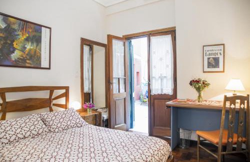 San Telmo Bed & Breakfast | Discover Lina's Tango Guesthouse: 9.2/10 and Family-Friendly