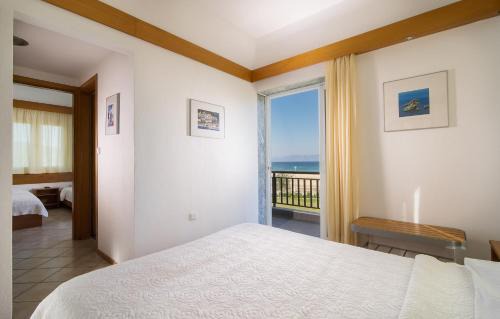 Sikia Apartment | Family-Friendly Linaraki Studios & Apartments in Sikia