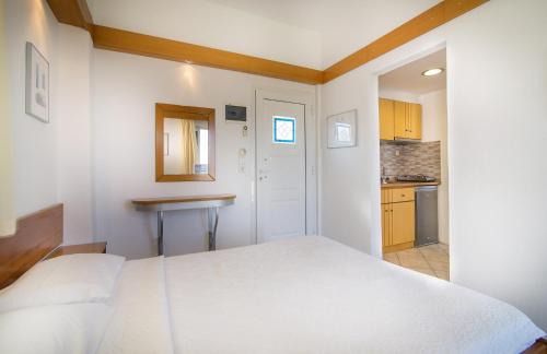 Sikia Apartment | Family-Friendly Linaraki Studios & Apartments in Sikia