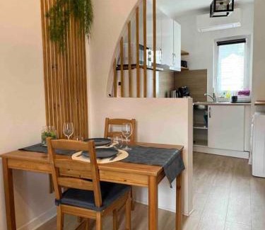 Linas Apartment | Discover Linas Centre: Modern Studio with WiFi & Parking