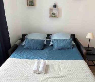 Linas Apartment | Discover Linas Centre: Modern Studio with WiFi & Parking