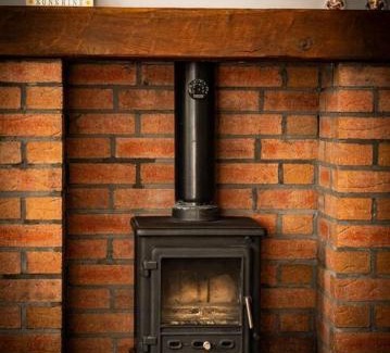 Dunfermline Villa | Oceanfront Retreat: Linburn Cottage Dunfermline, 4-Star