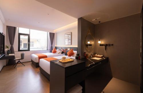 Linxiang District Hotel | Lincang Hot Limited Edition Designer Hotel