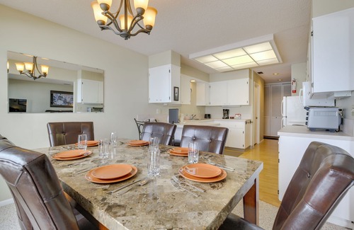 Lincoln Beach Condo | Lincoln City Condo: Family-Friendly with Pool & Beach Access
