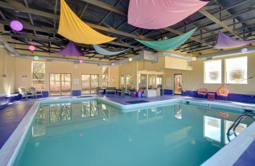 Lincoln Beach Apartment | Idyllic Lincoln City Retreat with Pool & Ocean Views