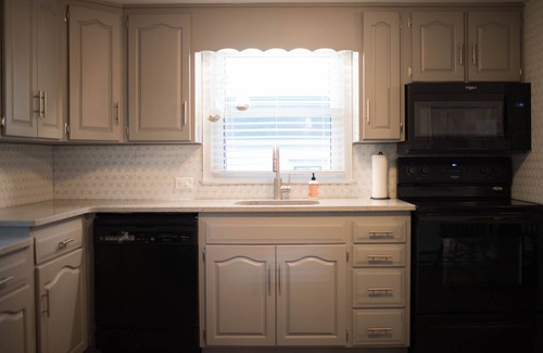 Saint Joseph House | Elegant Lincoln House: Steps from Lake Michigan & Downtown