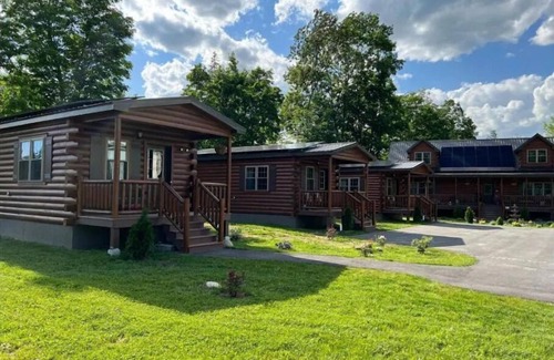 Lincoln Cabin | Exceptional Lincoln Log Cabins - Papa Bear with Kitchen & Kids’ Fun