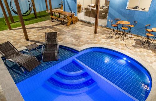 Sao Jose House | Delightful Linda Casa with 3 Suites and Pool Access