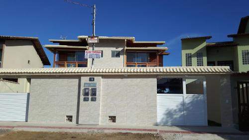 Anchieta House | Linda Casa: Oceanfront Getaway with Family-Friendly Amenities