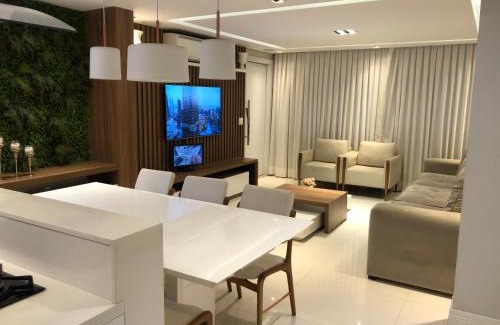 Zona Leste Villa | Discover Linda Casa: Poolside Retreat in São Paulo
