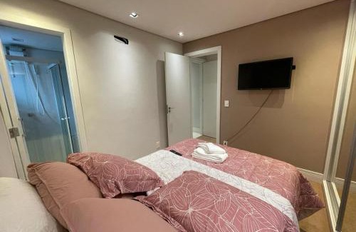 Zona Leste Villa | Discover Linda Casa: Poolside Retreat in São Paulo