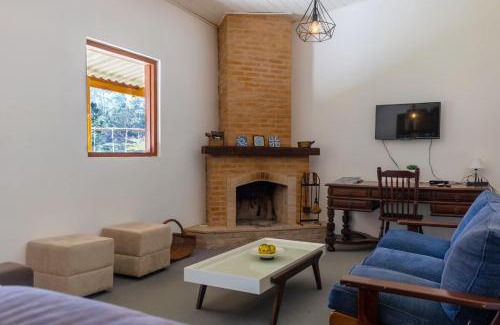 Pirangucu House | Inviting Linda Casa de Campo: Pet-Friendly Retreat Near Campos do Jordão