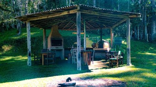 Pirangucu House | Inviting Linda Casa de Campo: Pet-Friendly Retreat Near Campos do Jordão