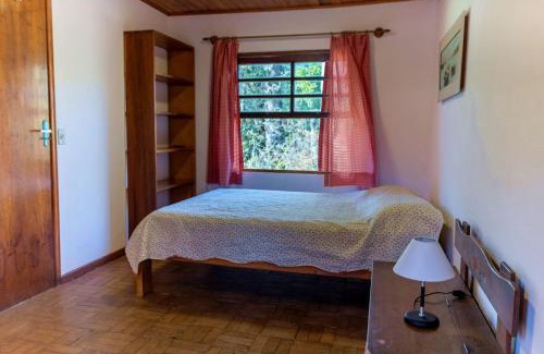 Pirangucu House | Inviting Linda Casa de Campo: Pet-Friendly Retreat Near Campos do Jordão