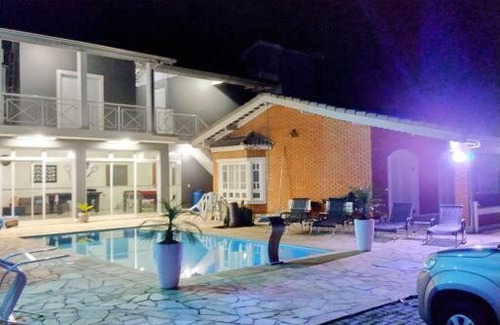 Itatiba House | Elegant Oceanfront Escape in Gated Community