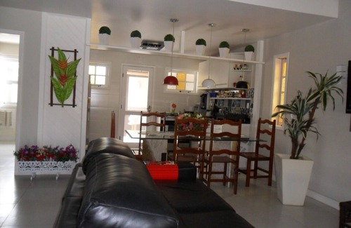 Porto Belo House | Linda Casa em Condomínio: Relaxing Stay with Ocean Views