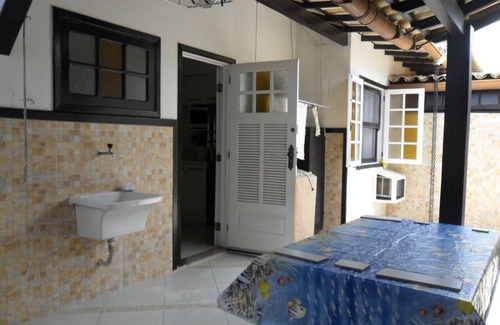 Porto Belo House | Linda Casa em Condomínio: Relaxing Stay with Ocean Views