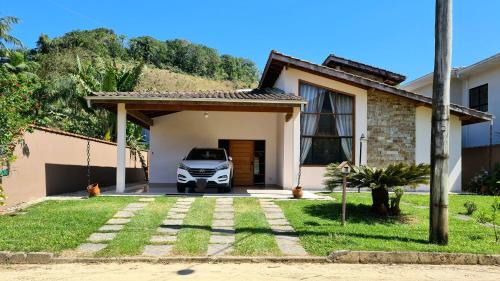 Horto House | Inviting Linda Casa in Ubatuba with Pool & Family-Friendly Fun