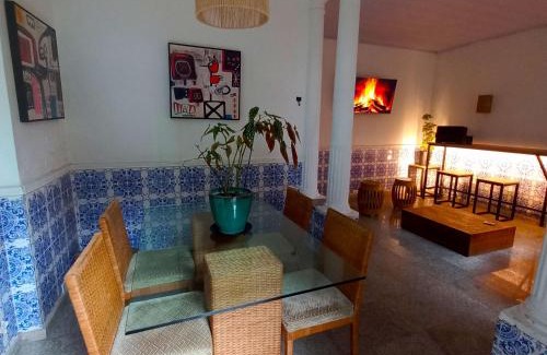 Zona Sul House | Inviting Botafogo Retreat: Pet & Child-Friendly Haven