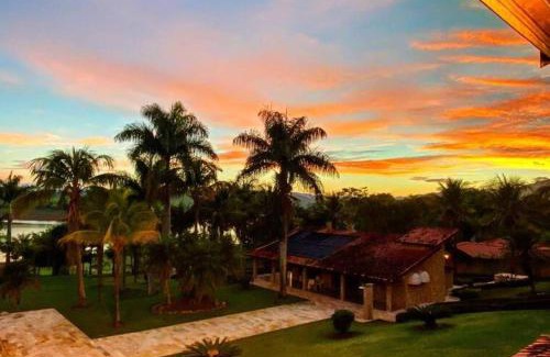 Piracaia House | Discover Linda Chácara: Pet-Friendly Retreat with Pool & Spa
