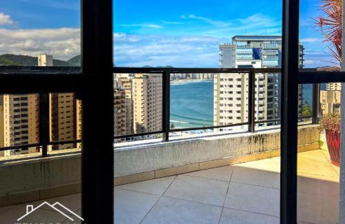 Tombo Apartment | Pet-Friendly Linda Cobertura Triplex with Great Amenities