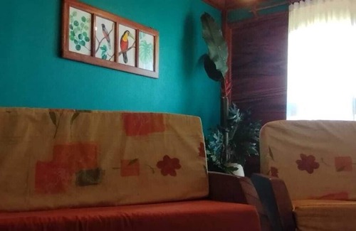 Garopaba House | Relaxing Retreat with Jacuzzi and Prime Location Awaits