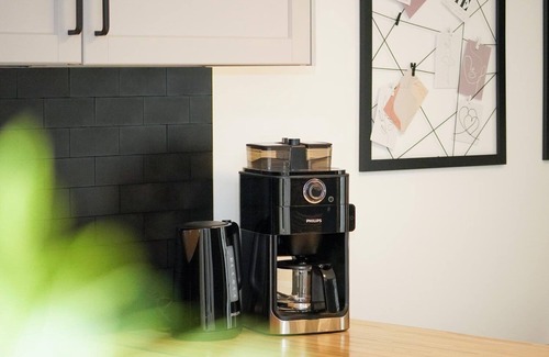 Mitte Condo | LINDE3: Relax with Balcony Views Near Old Town