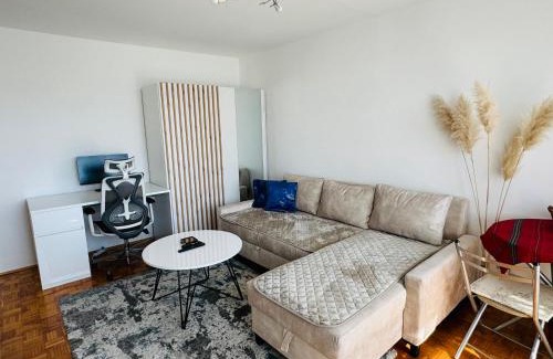 Novo Sarajevo Apartment | Top-Rated Del Apartment Sarajevo with Free Parking