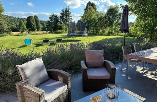 Postojna Apartment | Family-Friendly Linden Garden Apartment with Kitchen Access