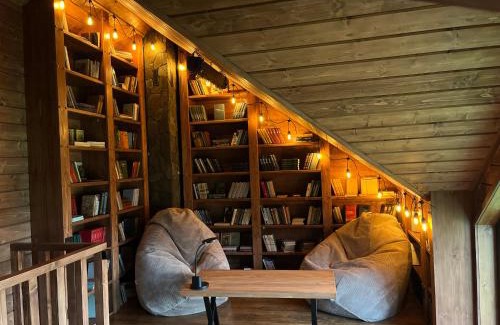 Roztoky Ski Chalet | Top-Rated Linden Grove: Pet-Friendly Family Retreat