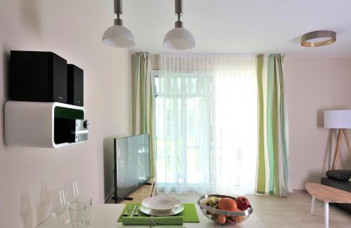 Heiligendamm Apartment | Family-Friendly Linden-Palais Wohnung 10 with High Ratings
