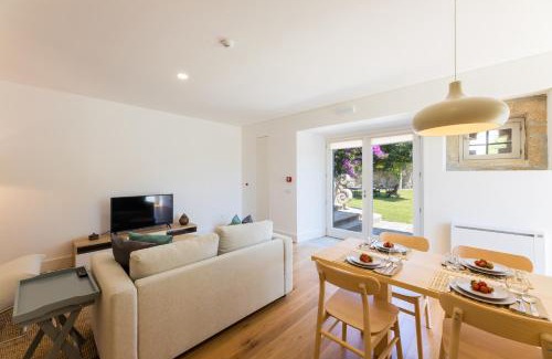 Caldelas Apartment | Discover Linden Tree House A and B: Oceanfront Retreat Awaits