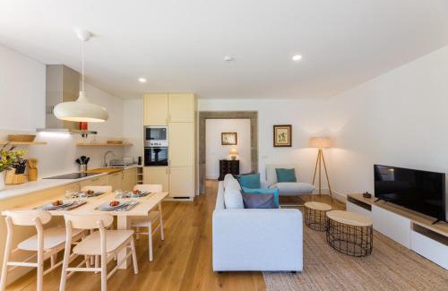 Caldelas Apartment | Discover Linden Tree House A and B: Oceanfront Retreat Awaits