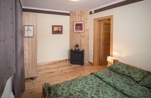 Velika Plana Apartment | Explore Linden Tree Retreat & Ranch: Pet-Friendly Oasis