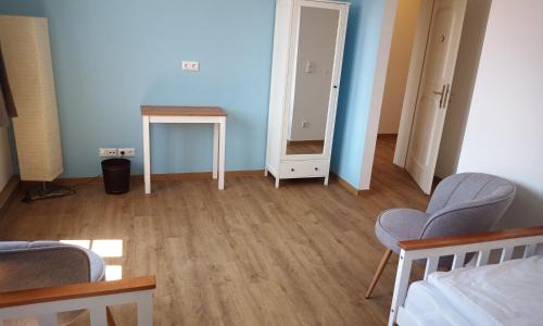 Neinstedt Hotel | Cozy Lindenhof: Pet-Friendly Haven by Teufelsmauer