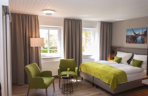 Sulsdorf Hotel | Discover Lindenhof Hotel Garni: Comfort and Family-Friendly Amenities