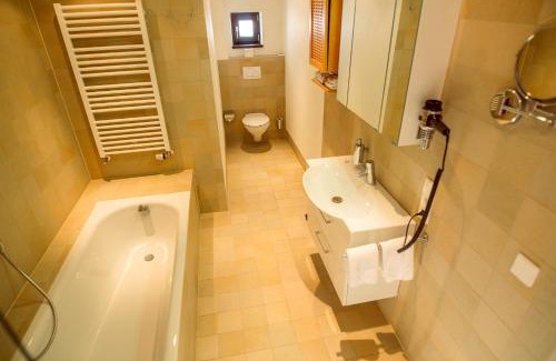 Damme Hotel | Discover Lindenhof Hotel Tepe: Pet-Friendly Retreat