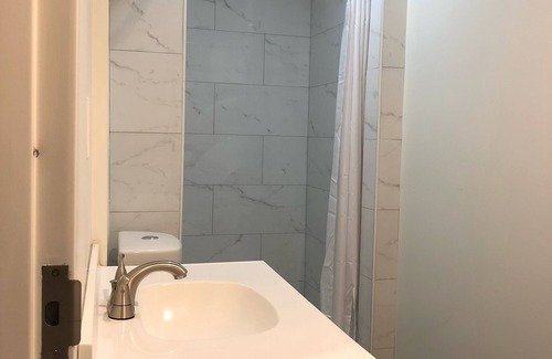 Lindenhurst Hotel | Welcoming Lindenhurst Motel: Family-Friendly with Breakfast