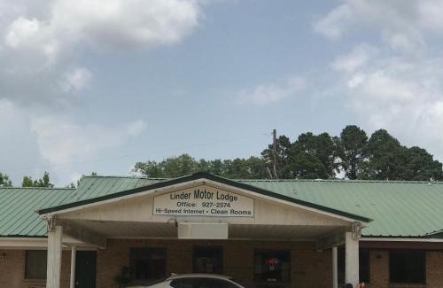 Homer Hotel | Comfortable Stay at Linder Motor Lodge: Pet Friendly & More