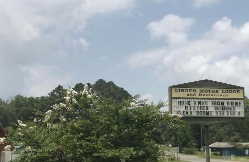 Homer Hotel | Comfortable Stay at Linder Motor Lodge: Pet Friendly & More
