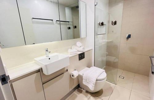 Lindfield Apartment | Convenient Lindfield: Steps to Train and Shopping